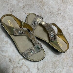 Alegria metallic gold & jeweled t-strap sandals sz 10/41
